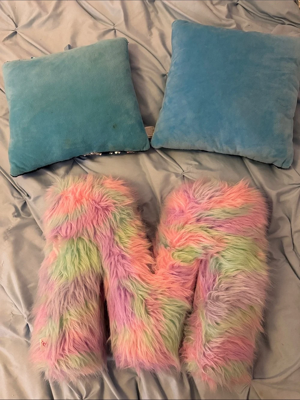 N/A pillows plush